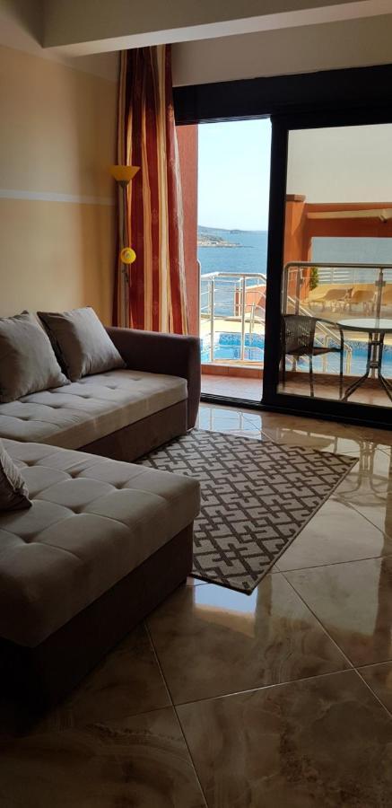 Apartment Sea Space 2 Добра вода Екстериор снимка