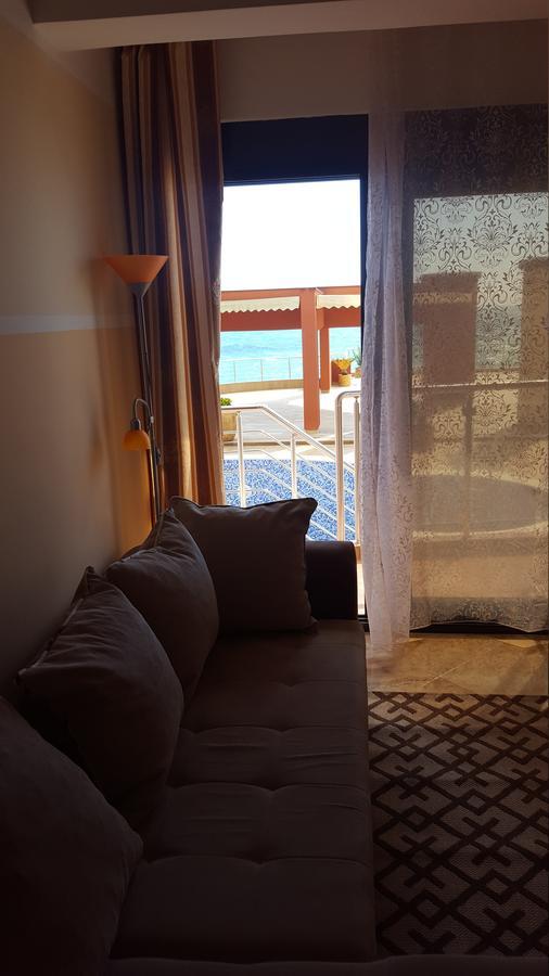 Apartment Sea Space 2 Добра вода Екстериор снимка