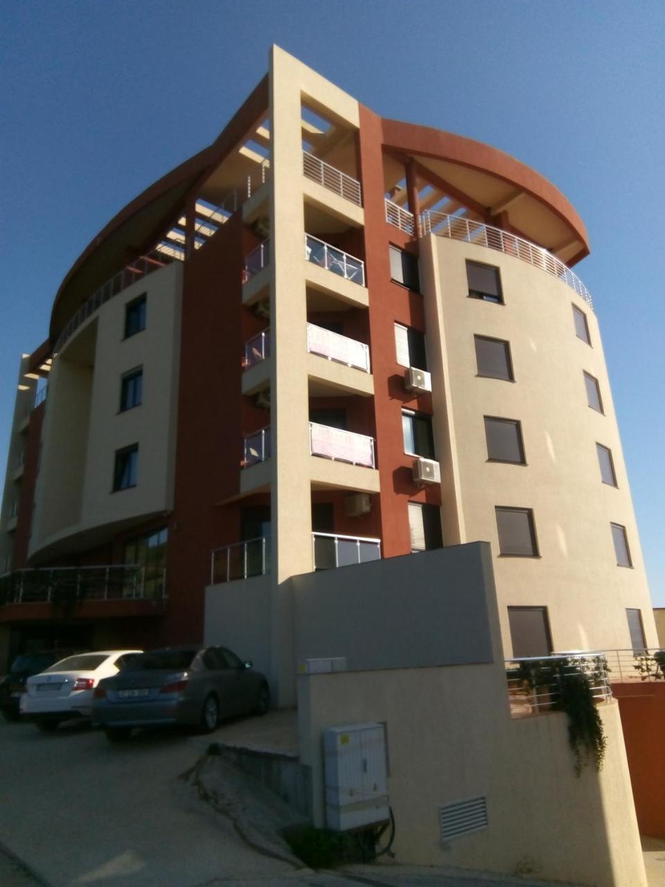 Apartment Sea Space 2 Добра вода Екстериор снимка