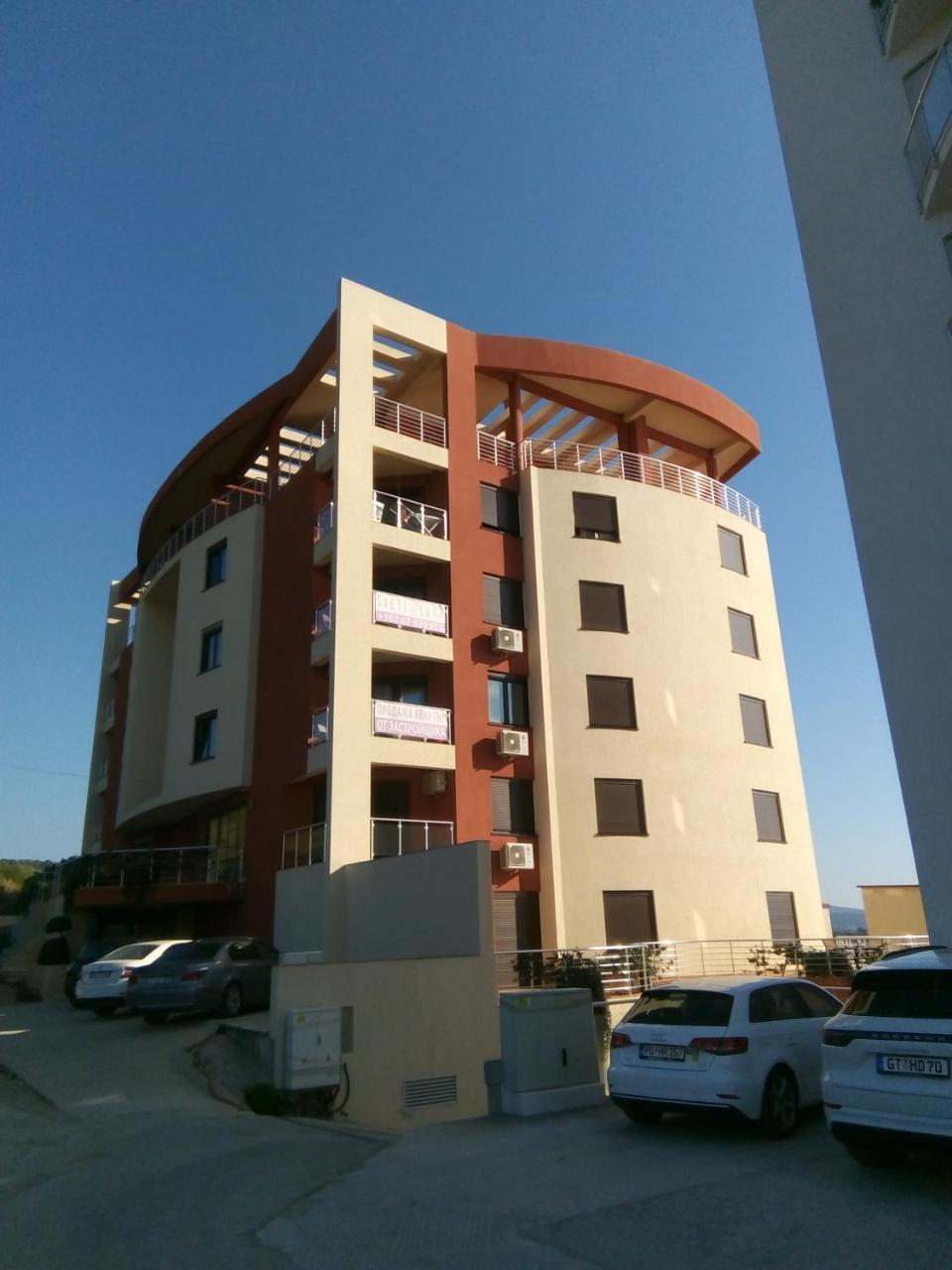 Apartment Sea Space 2 Добра вода Екстериор снимка